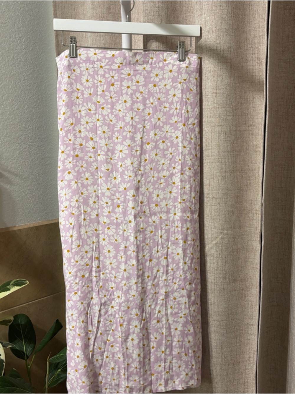Cotton On Pink/Purple Maxi Skirt with White Daisy Print
